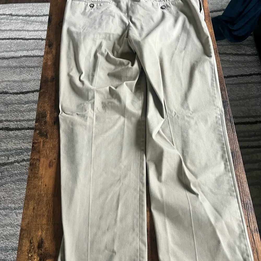 Croft & Barrow Men's Khaki Chinos